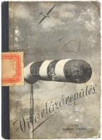 Karsay Endre: Vitorlázórepülés. Bp.,[1952], Vörös Csillag-ny., 262 p.+XXIV t. Kiadói félvászon-kötés, kopott, foltos borítóval, a gerincen címkével, régi bélyegzéssel, kissé foltos lapokkal.