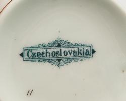 cca 1910, Csehszlovák teás készlet, kiöntő és kiskiöntő nélkül, jelzett, kopással, közte repedéssel