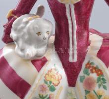 Hollóházi barokk hölgy kutyával. Jelzett, sérülésmentes, m: 31,5 cm