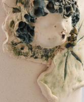 Bedők Beáta: Női arcképes borhűtő. Jelzett, hibátlan, m: 22 cm