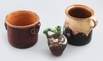 cca 20. sz. eleje, Északkelet-Magyarország, 3 darab népi tárgy: vizeskorsó, fazék, szilke. Sérülésekkel, m: 11-14 cm