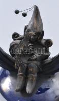 Morvay Zsuzsa (1946-): Gyertyatartó törpe figurával. Jelzés nélkül, kis kopással, m: 17,5 cm