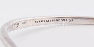 Ezüst(Ag) Pandora karperec, jelzett, 6×5 cm, kis kopásnyomokkal, eredeti dobozában, nettó: 11,1 g