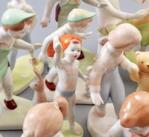 20 darab Aquincum porcelán figura, szép darabokkal. Jelzett, jó állapotban, csibén kis pattanással, ...