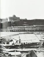 Budapest anno. Fényképfölvételek műteremben és házon kívül. Szerk.: Sivó Mária. Bp., 1981, Corvina. ...