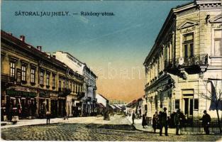 Sátoraljaújhely, Rákóczy utca, Cottlieb Ignác budapesti nagy áruháza, Tóth Lajos üzlete. Vasúti levelezőlapárúsítás 2070-1917.