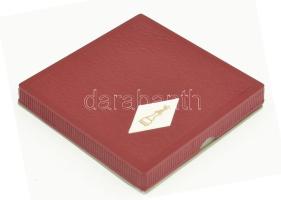 cca 1960/70 Mágneses sakk készlet, teljes, 15x15 cm