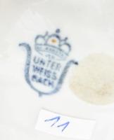 Unterweissbach fekvő puttó. Jelzett, restaurált, h: 14 cm