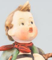Hummel "Village Boy". Mod.: 51/0, cca 1934-50, jelzett, restaurált, m: 16,5 cm