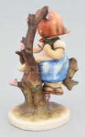 Hummel "Apple Tree Girl". Mod.: 141, cca 1958-72, jelzett, sérült, m: 13 cm