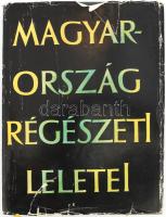 Magyarország régészeti leletei. Szerk.: B. Thomas Edit. Írták: Vértes László, Patay Pál, B. Bónis Éva, B. Thomas Edit, Szentléleky Tihamér, Cs. Sós Ágnes, L. Kovrig Ilona, Kádár Zoltán. Bp., 1957, Corvina, 446 p.+4 (kihajtható térképek) t. Gazdag fekete-fehér és színes képanyaggal illusztrált. Kiadói egészvászon-kötés, szakadt, karcos, kopott, javított kiadó papír védőborítóban. Megjelent 1000 példányban.