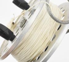 2 darab horgász tárolóorsó, damillal + egy súly