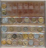 30db-os vegyes magyar újévi szerencsepénz, zseton tétel műbőr albumba rendezve