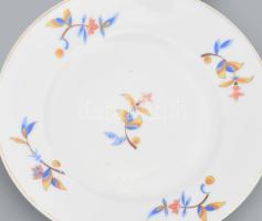 Zsolnay 6 darab süteményes tányér. Jelzett, kopással, d: 15 cm