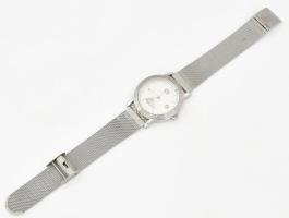 Katonai számlapos karóra. Dátumkijelzéssel, kvarc, kopással, számlap d: 28 mm