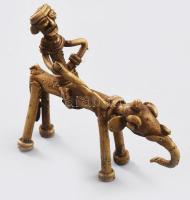 Elefántos harcos. Sanufo törzs, feltehetően Cote Divoire, viaszöntött bronz, 7x6,5 cm