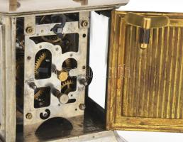 Utazóóra. Ébresztős, rugójáratos, jó állapotban, szervízelve, működik, kulccsal. fém és üveg házzal ...