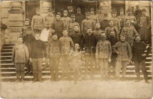 1915 Pöstyén, Piestany; Osztrák-magyar katonák a hadikórház előtt / WWI K.u.K. military, group of soldiers in front of the military hospital. photo (szakadás / tear)