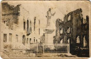 1918 Asiago, a háború során lerombolt város, valamint a Mária szobor, melyet a gránátok elkerültek / WWI K.u.K. military, destroyed buildings and intact Mary statue. photo (b)