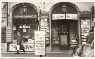 Újságbolt valahol Magyarországon