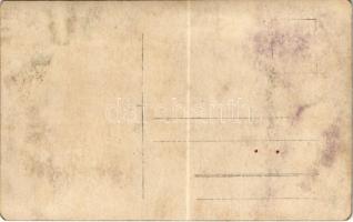 Budapest VIII. Tisza Kálmán tér (ma II. János Pál pápa tér), K.u.K. katonák csoportja. photo (fl)