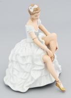 Wallendorf primadonna, biszkvit és mázas porcelán, jelzéssel, kis kopottsággal, m: 18 cm