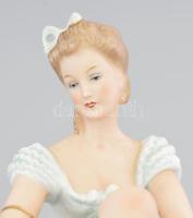 Wallendorf primadonna, biszkvit és mázas porcelán, jelzéssel, kis kopottsággal, m: 18 cm