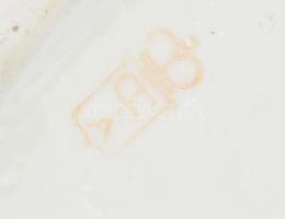 Német porcelán szív alakos kisváza, jelzett, kis kopással, m: 7,5 cm