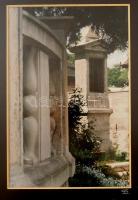 Szél Ágnes (1944- ) fotóművész jelzett felvétele (Temetőrészlet, 1995). Paszpartuban, plexiüvegezett...