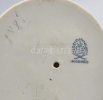 Herendi háziasszony. Restaurált lábbal. Jelzett, m: 23,5 cm