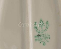 Hollóházi sétáló lány. Jelzet, kis kopással, m: 24,5 cm