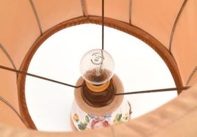 Bodrogkeresztúri kerámia testű lámpa, Kézzel festett, jelzés nélkül, hibátlan, búrával 68 cm