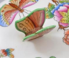 Herendi Viktória mintás porcelán bonbonniere. Kézzel festett, jelzett, hibátlan d: 13 cm