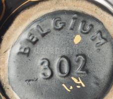 Szarvasos díszváza. Belga porcelán, jelzett, kopásokkal 27 cm