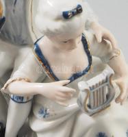 Zenélő pár porcelán szobor, jelzés nélkül, hibátlan 16 cm