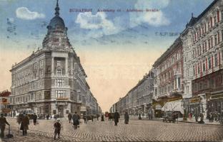 Budapest VI. Andrássy út Takarékpénztár és Weiner Mátyás üzlete villamossal (Rb)