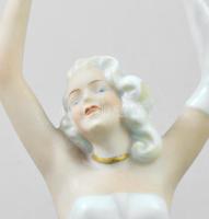 Unterweissbach primadonna. Biszkvit és mázas porcelán, jelzett, a kezében tartott rész sérült, m: 24...