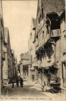 1912 Chinon, Vieilles Maisons, Rue Voltaire / street view