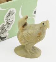 12 db kínai jáde tyúk figura, eredeti dobozában, egyenként 4 cm