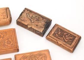 9 darab I. világháborús faragott fa díszdoboz. Több darabon felirat, tulajdonos- és helymegjelölés, ...