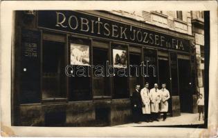 Budapest VII. Robitsek József és fia szűcsmesterek üzlete. Csányi utca 5., photo (EB)