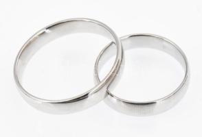 Ezüst(Ag) karikagyűrű, 2 db, jelzett, méret: 50 és 60, nettó: 4,8 g