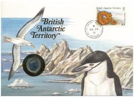 Nagy-Britannia 1990. 5p Brit Antarktiszi Terület érmés borítékban, bélyegzéses bélyeggel, német nyelvű leírással T:UNC  Great Britain 1990. 5 Pence in British Antarctic Territory coin envelope with stamp and cancellation, with German description C:UNC