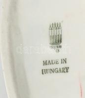 Zsolnay 7 darab porcelán figura, jelzett, szép darabokkal, egyik tehén füle restaurált