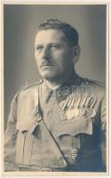 Magyar magas rangú katonatiszt kitüntetésekkel. Könnyű József fényképészeti műterme Pécs / Hungarian high-ranking military officer with medals. photo (fl)