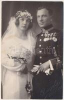 1924 Szekszárd, magyar magas rangú katonatiszt kitüntetésekkel az esküvőjén felesége mellett. Borgula / Hungarian high-ranking military officer with medals on his wedding day. photo (fl)