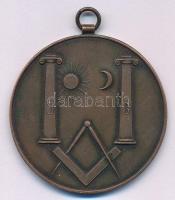 DN "Libertas 000946" bronz szabadkőműves páholy emlékérem füllel (50mm) T:XF karc