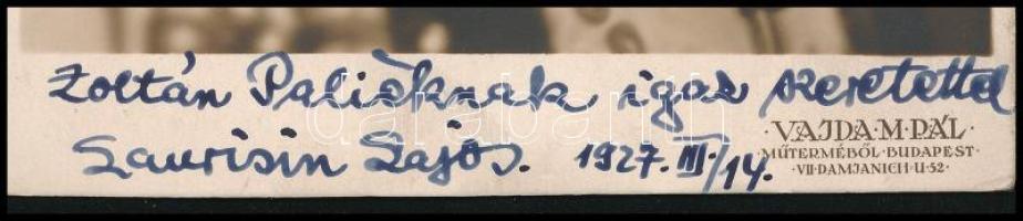 1927-1942 Laurisin Lajos (1897-1977) magyar operaénekes autográf sorai és aláírása 1942-ben kelt. le...