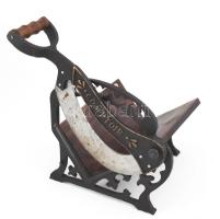 Sonkavágó, antik, francia, XIX. sz. Öntöttvas, fa, acél 30x30 cm