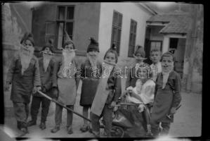 cca 1930-1940 245 db fotónegatív, tasakokban